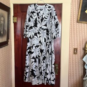 Floral cotton midi dress.